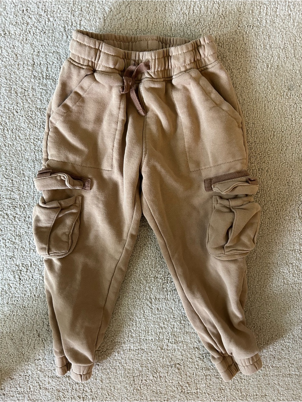 H&M toddler boys cargo joggers neutral sweatpants comfy 4T